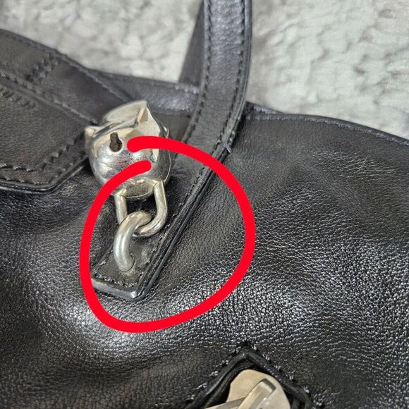 READ Alexander McQueen Leather Skull Padlock Zip Around Biker Bag Black - Picture 11 of 16